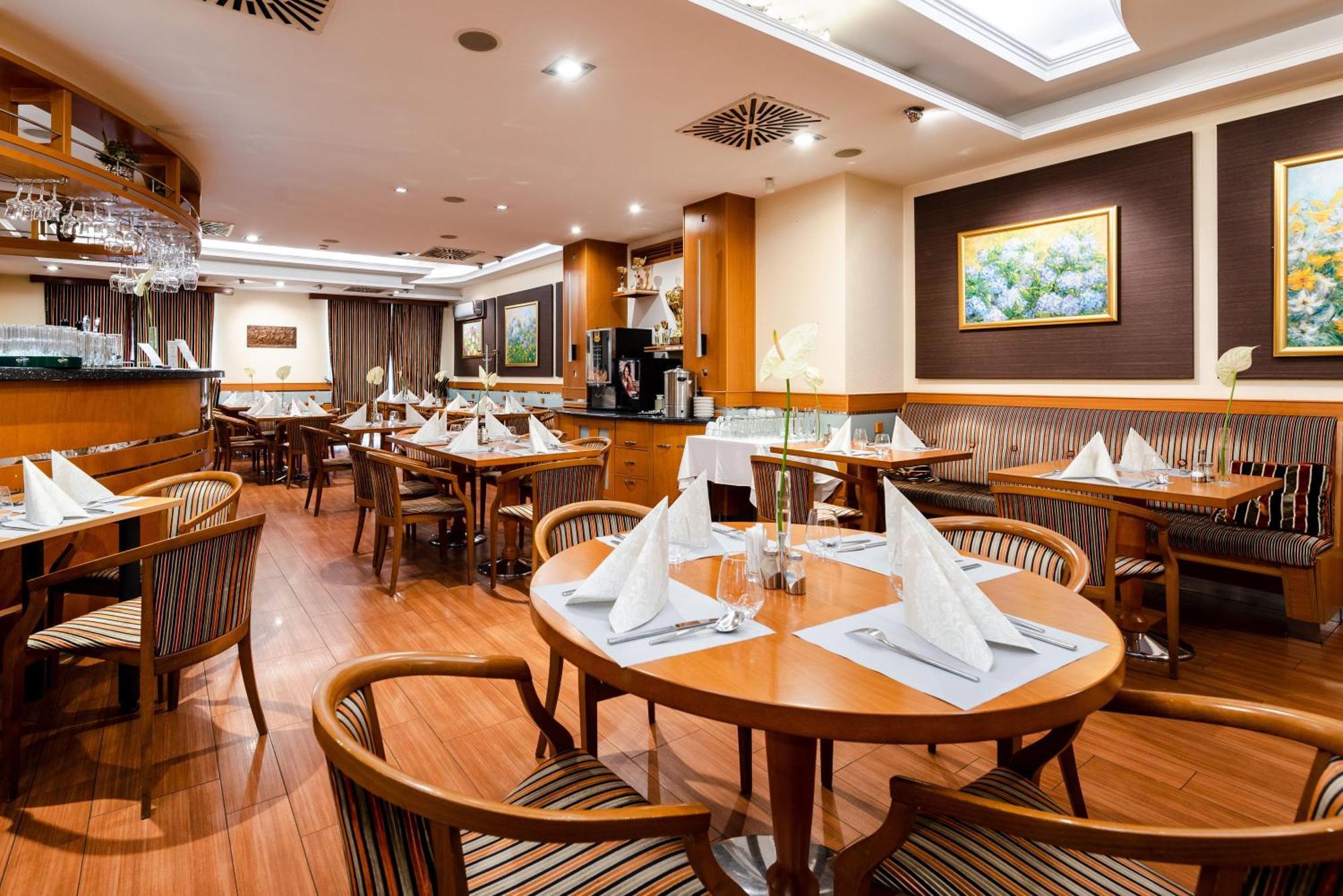 卡瓦利亚高级酒店 杰尔 外观 照片